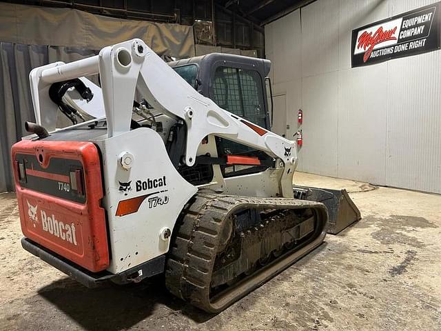 Image of Bobcat T740 equipment image 4