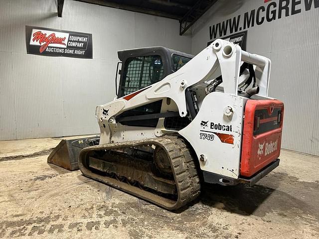 Image of Bobcat T740 equipment image 2