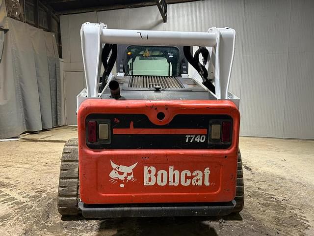 Image of Bobcat T740 equipment image 3