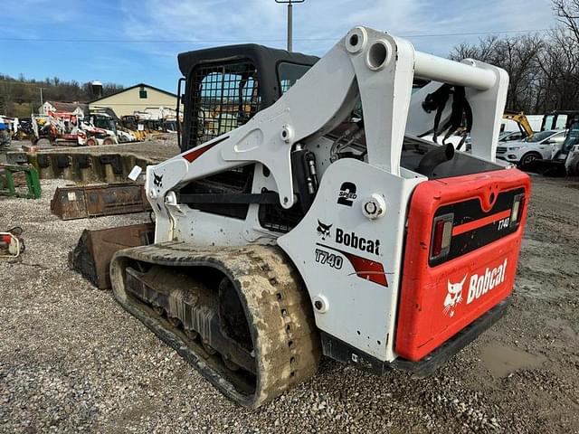 Image of Bobcat T740 equipment image 2