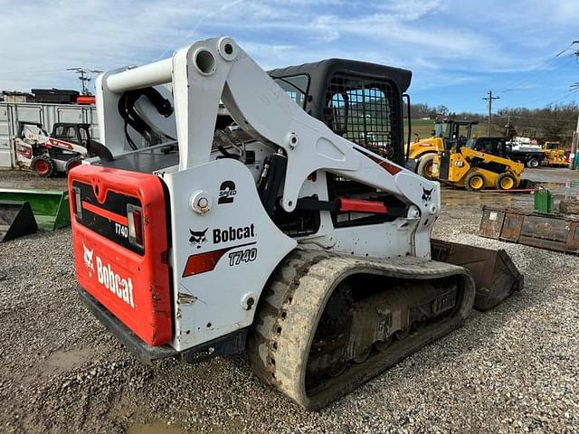 Image of Bobcat T740 equipment image 4