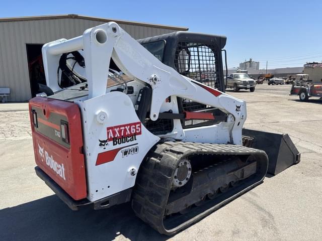 Image of Bobcat T740 equipment image 2