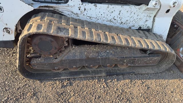 Image of Bobcat T740 equipment image 4