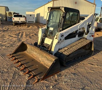 Main image Bobcat T740