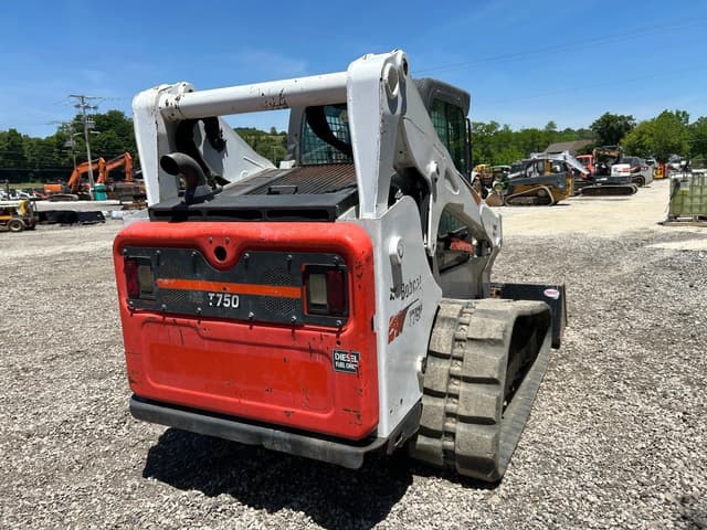 Image of Bobcat T750 equipment image 3