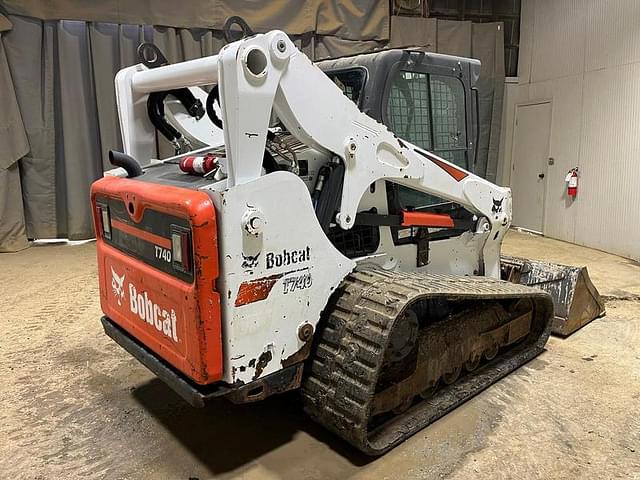 Image of Bobcat T750 equipment image 4