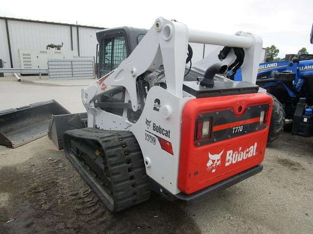 Image of Bobcat T770 equipment image 4