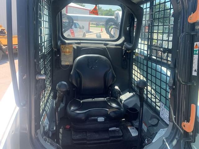 Image of Bobcat T770 equipment image 2