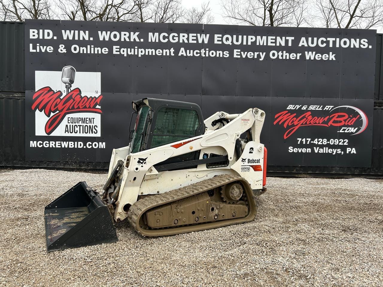 2017 Bobcat T870 Equipment Image0