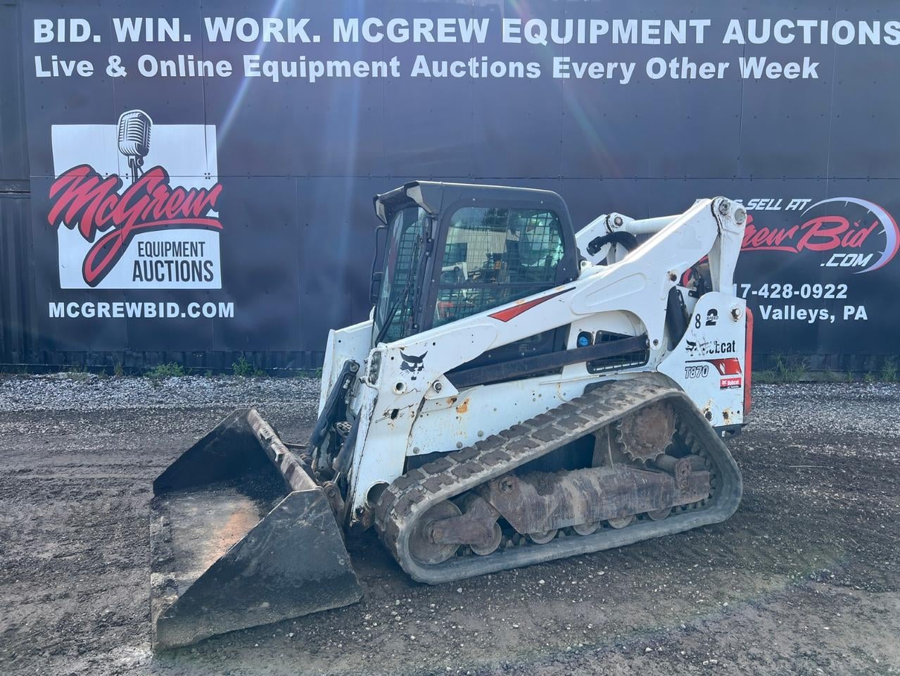 2018 Bobcat T870 Equipment Image0