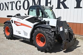 2017 Bobcat V519 Equipment Image0