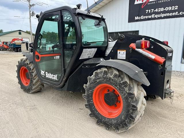 Image of Bobcat V519 equipment image 2