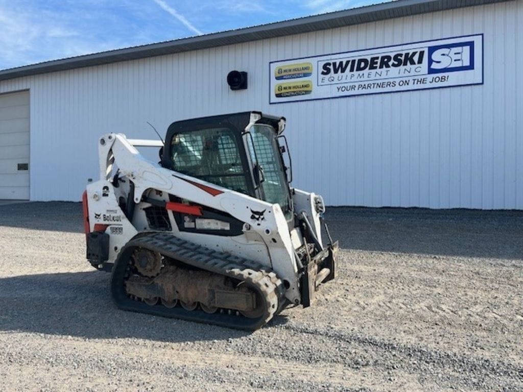 2017 Bobcat T595 Equipment Image0