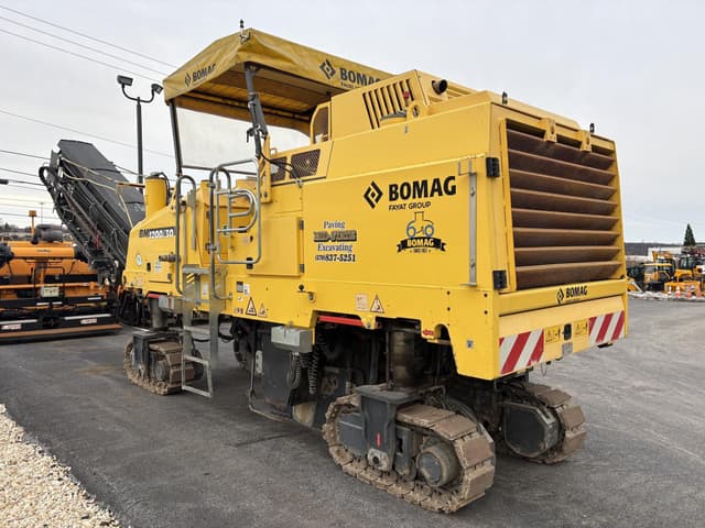 Image of Bomag BM1200/30 equipment image 4