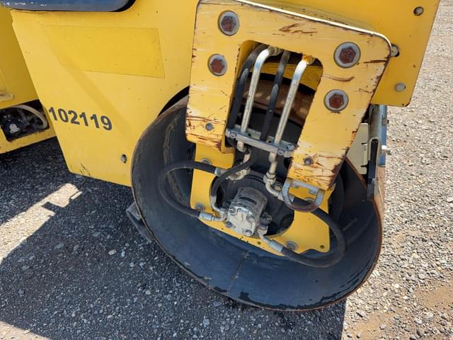 Image of Bomag BW120SL equipment image 4
