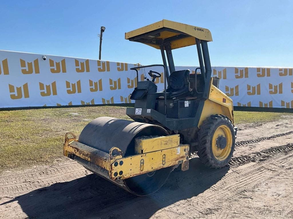 2017 Bomag BW124DH Equipment Image0