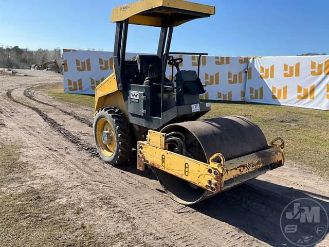 Image of Bomag BW124DH equipment image 2