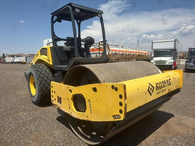 Image of Bomag BW211D-5 equipment image 4