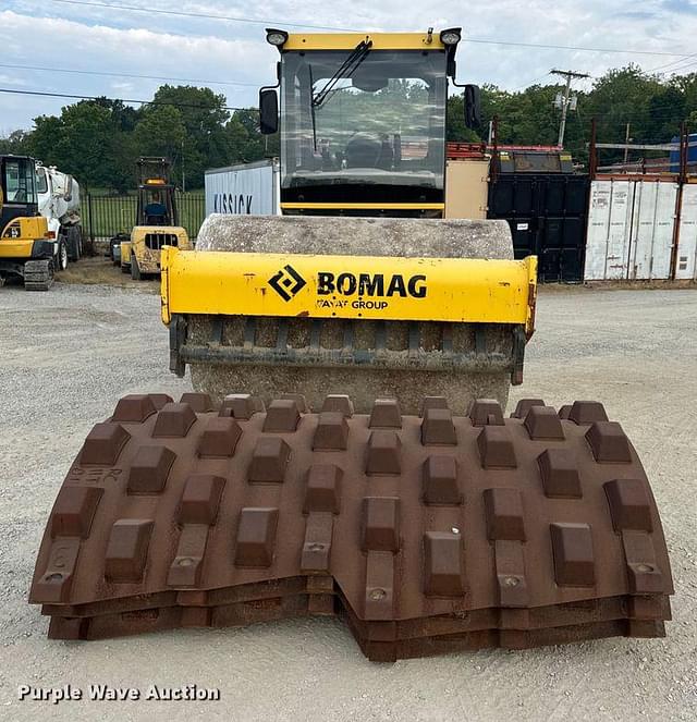 Image of Bomag BW211 DH-5 equipment image 1