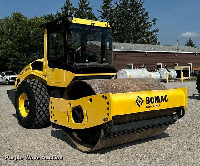 Image of Bomag BW211 DH-5 equipment image 2