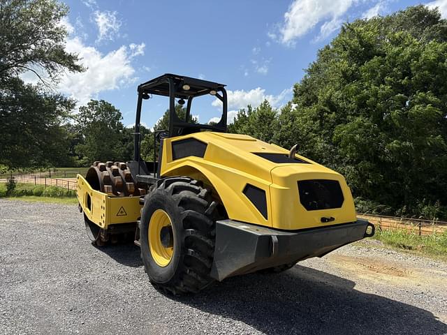 Image of Bomag BW211PDH-5 equipment image 3