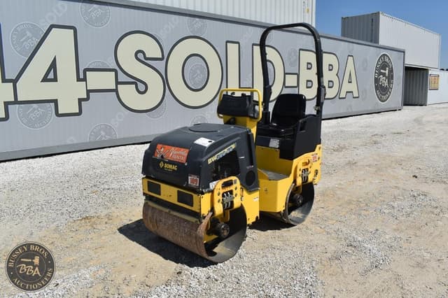Image of Bomag BW900-50 equipment image 2