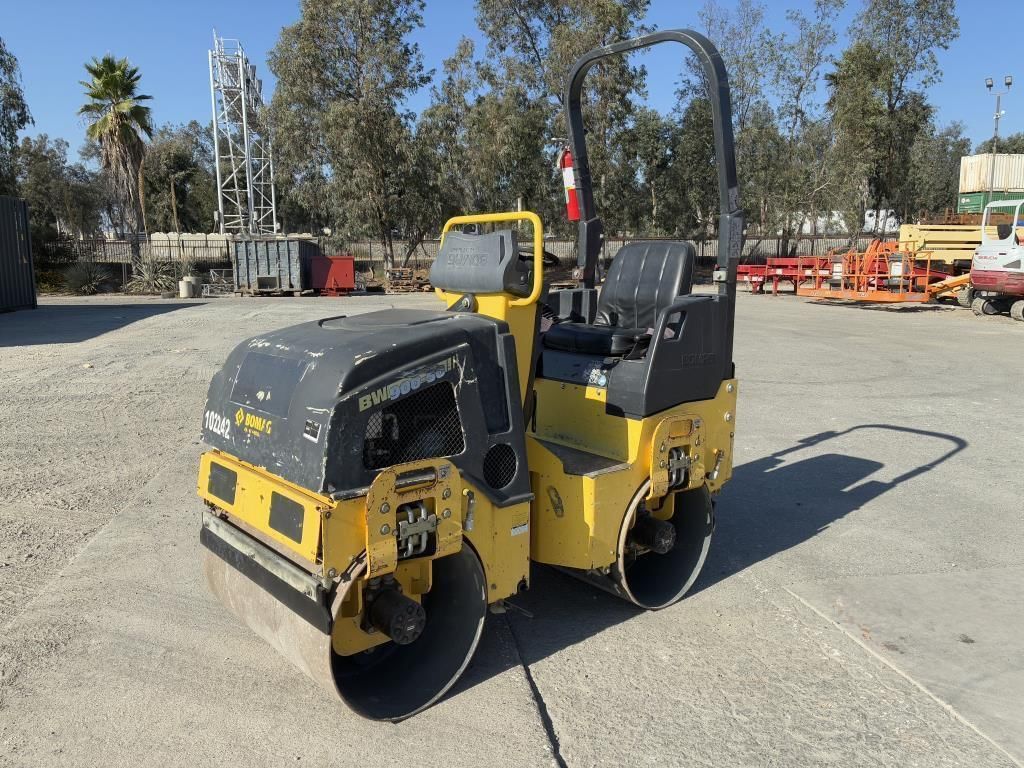 2017 Bomag BW900-50 Equipment Image0