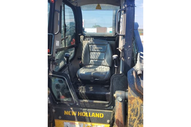 Image of New Holland C232 equipment image 2