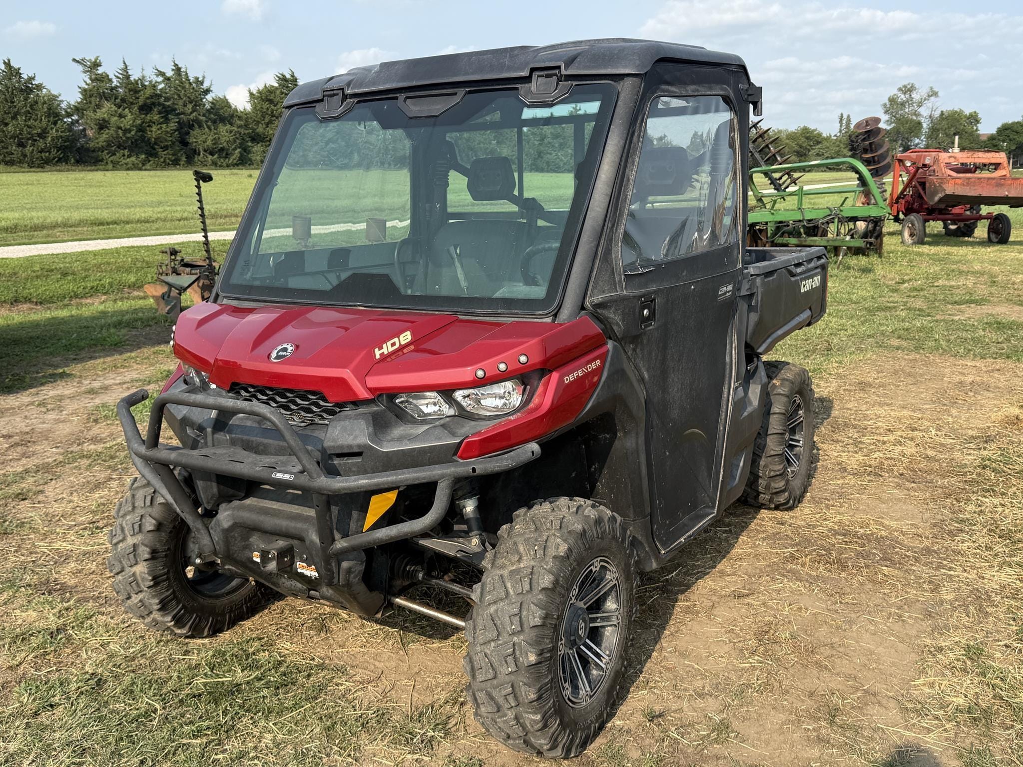 2017 Can-Am Defender HD8 Equipment Image0
