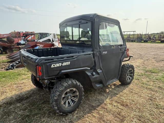 Image of Can-Am Defender HD8 equipment image 4
