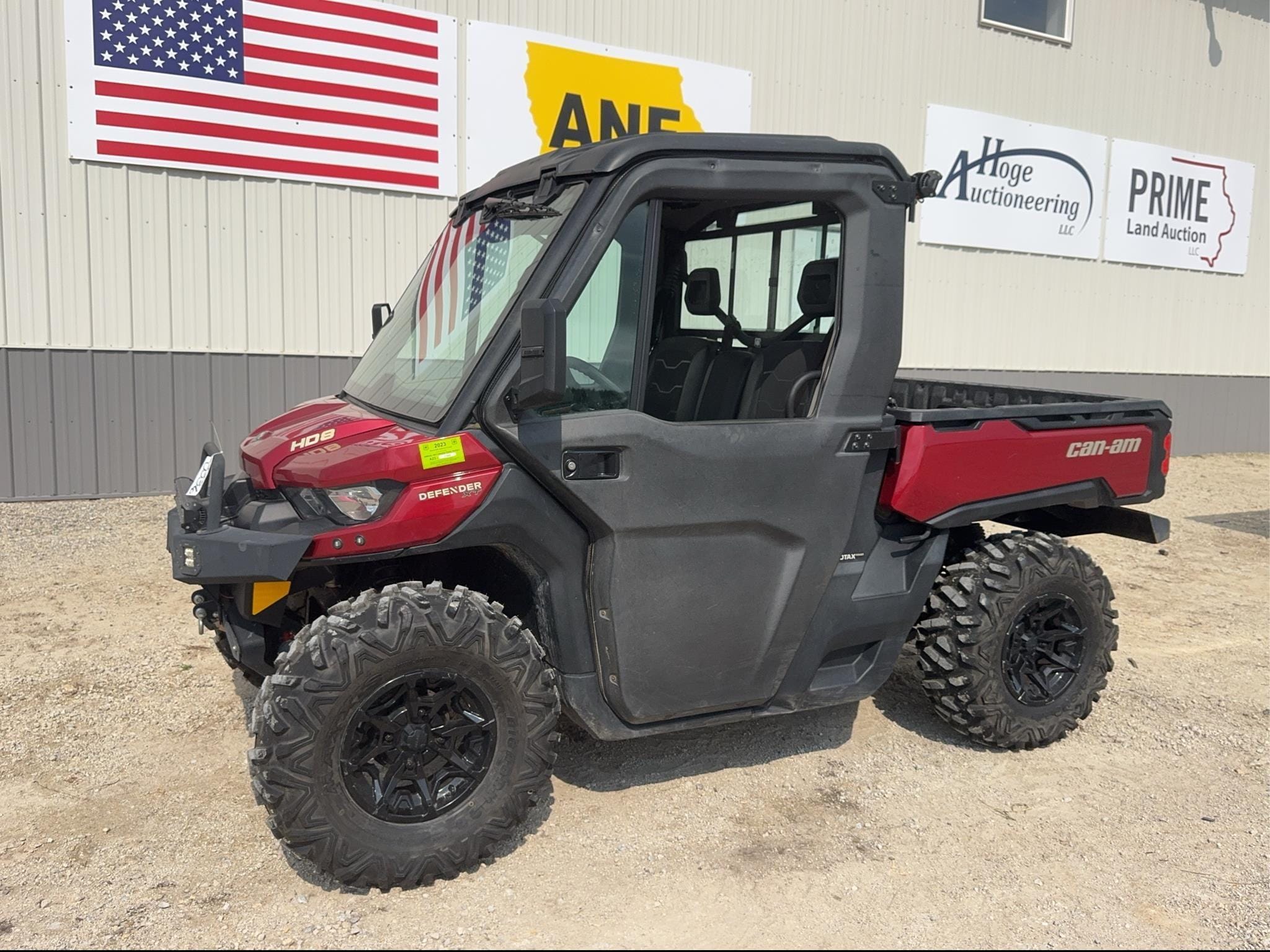 2017 Can-Am Defender XT HD8 Equipment Image0