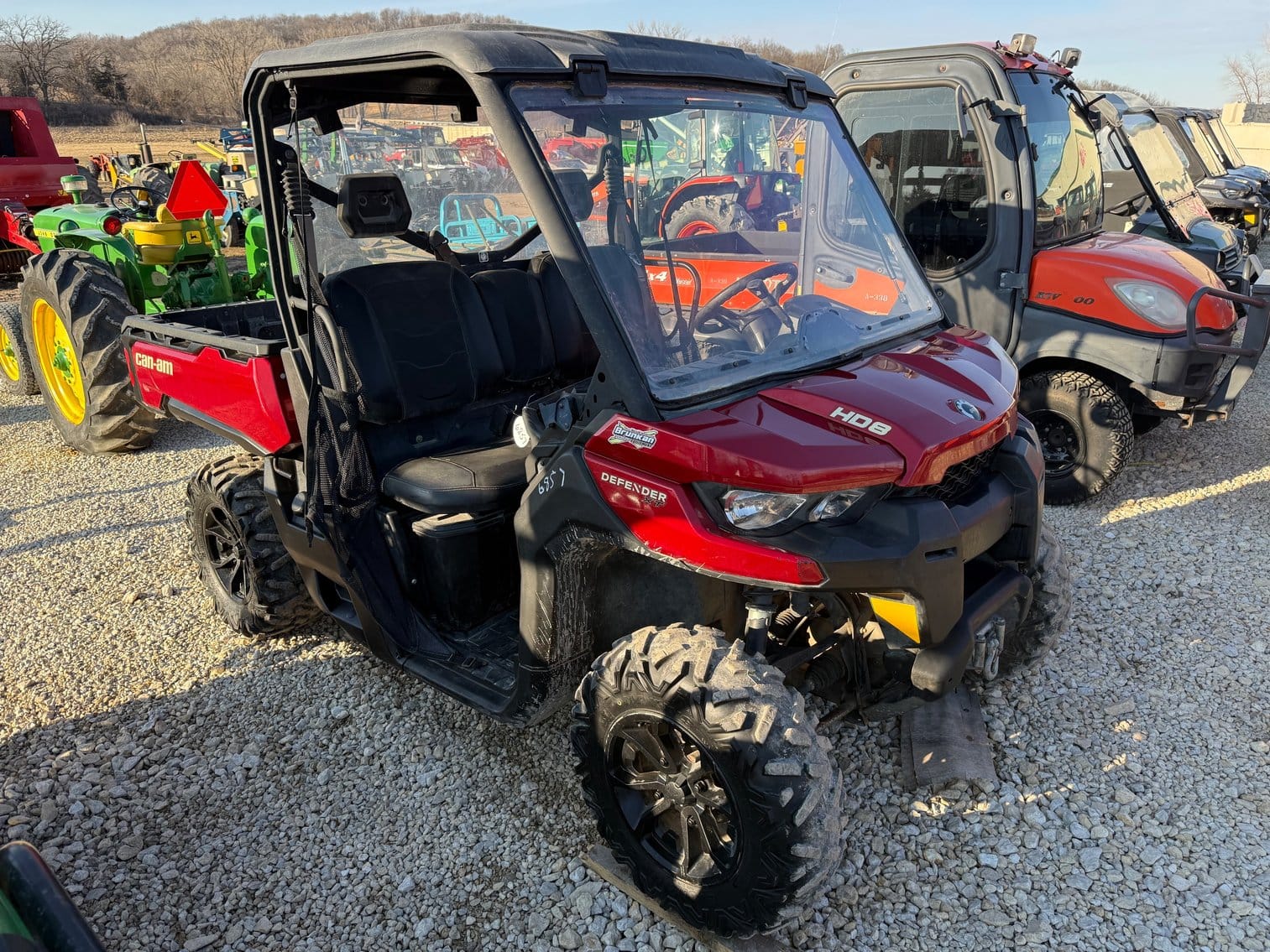 2017 Can-Am HD8 Equipment Image0