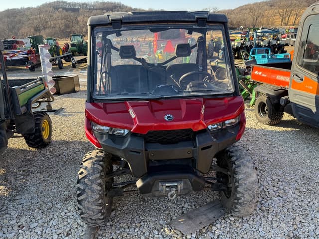 Image of Can-Am HD8 equipment image 1