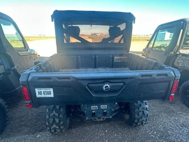 Image of Can-Am Defender HD10 equipment image 4