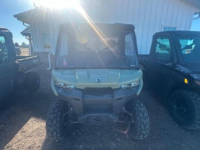 Image of Can-Am Defender HD10 equipment image 1