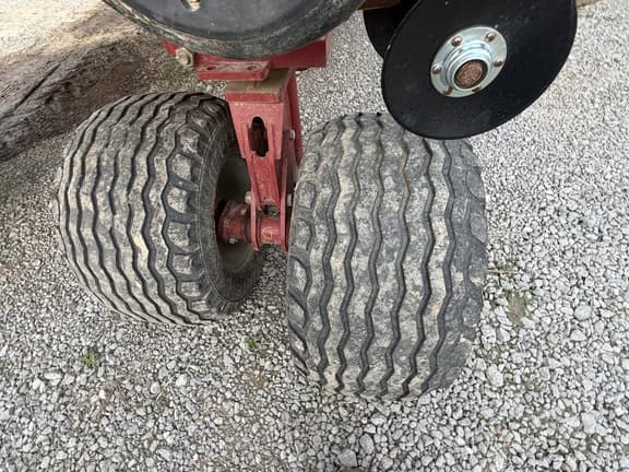 Image of Case IH 1265 equipment image 3