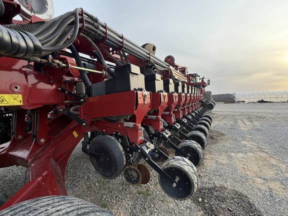 Image of Case IH 1265 equipment image 4
