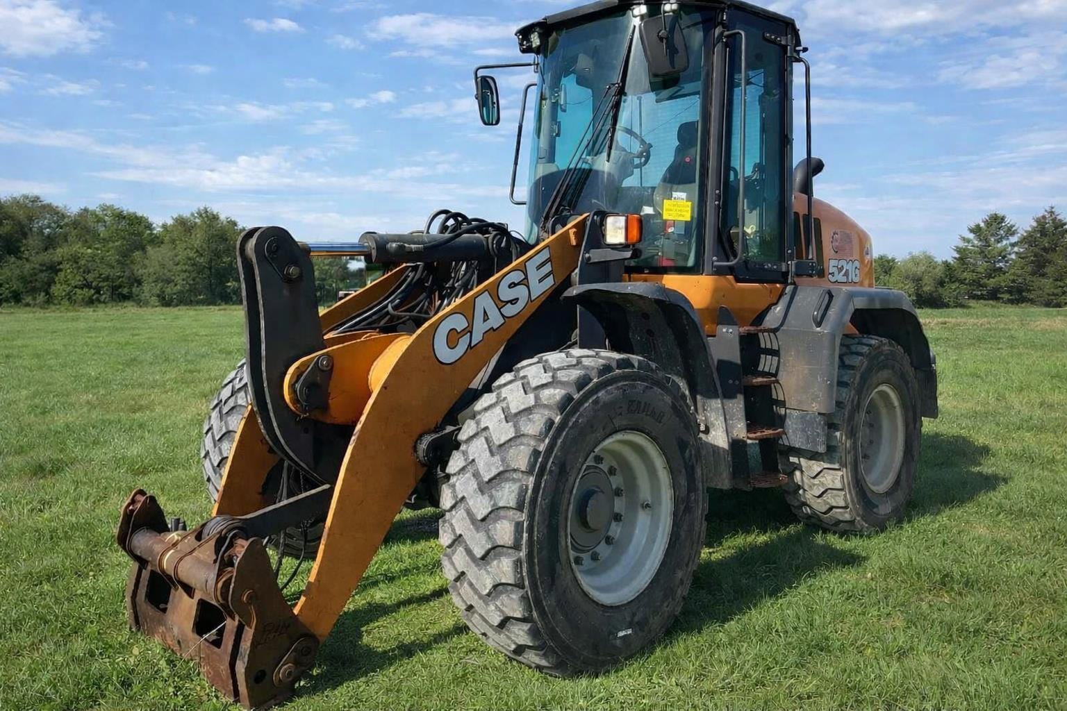 2017 Case 521G Equipment Image0