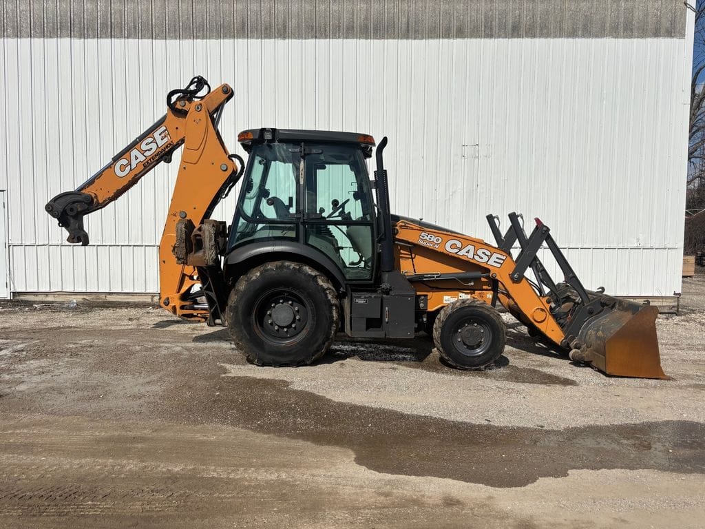 2017 Case 580 Super N Equipment Image0