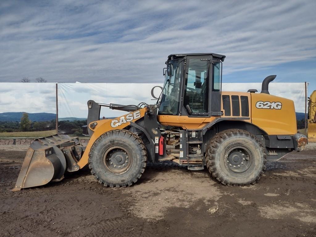 2017 Case 621G Equipment Image0