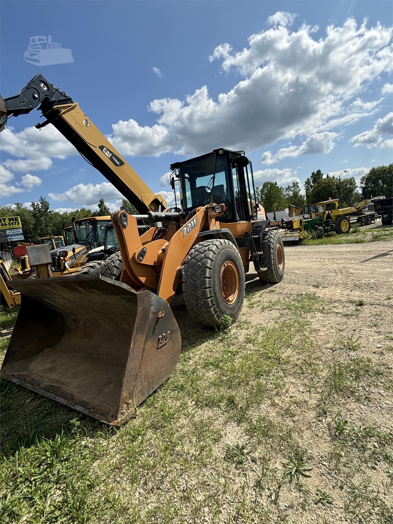 2017 Case 721F Equipment Image0