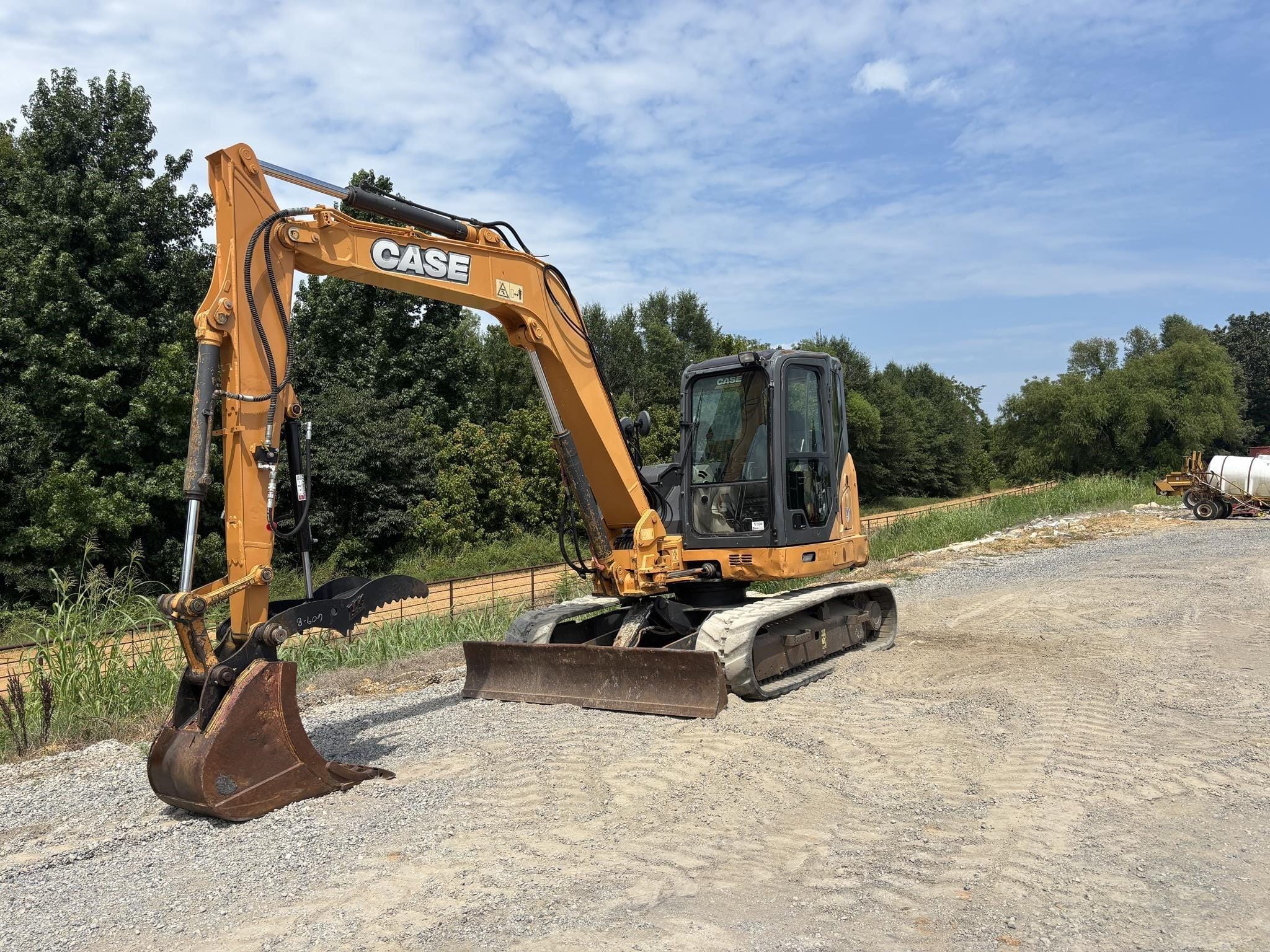 2017 Case CX80C Equipment Image0
