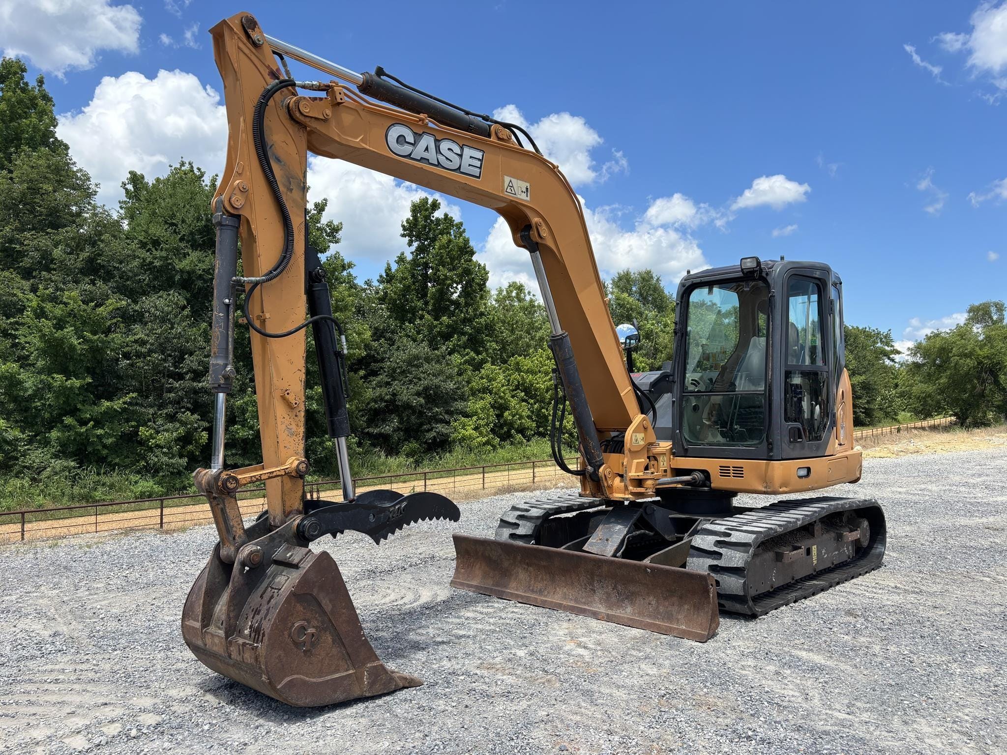 2017 Case CX80C Equipment Image0