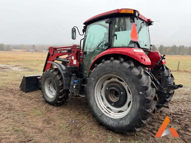 Image of Case IH Farmall 110C equipment image 2