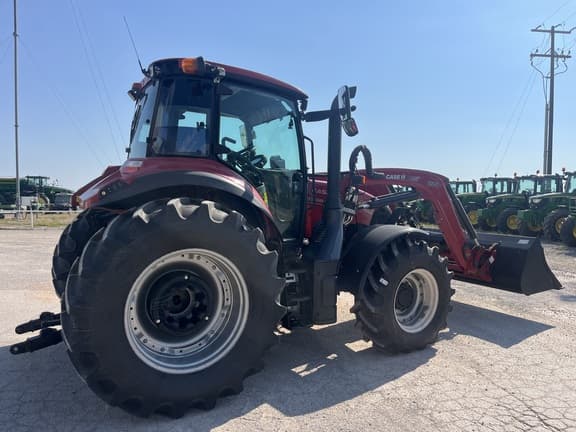 Image of Case IH Farmall 120U equipment image 4