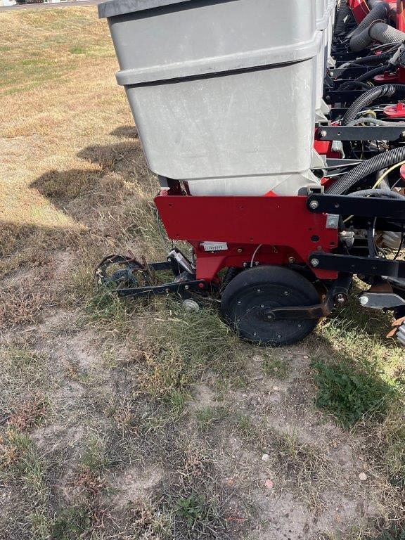 Image of Case IH 1235 equipment image 3