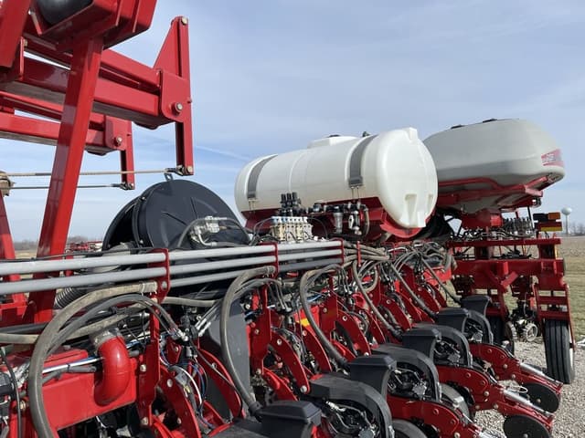 Image of Case IH 2150 equipment image 2