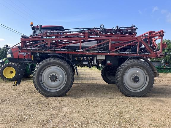 Image of Case IH Patriot 3340 equipment image 2