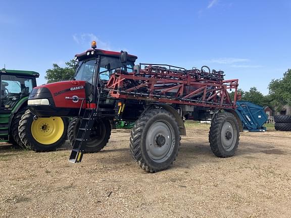 Image of Case IH Patriot 3340 equipment image 1