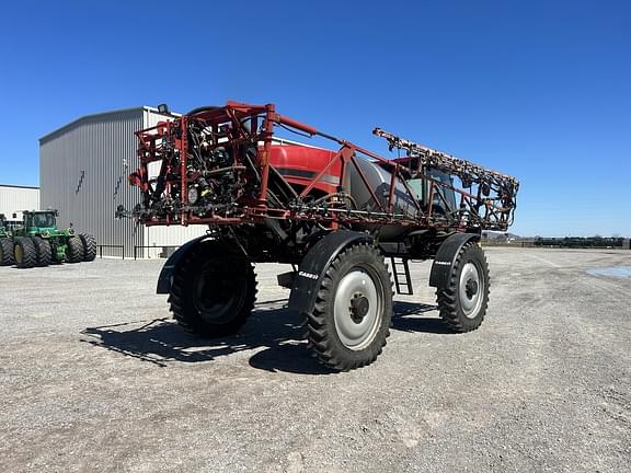 Image of Case IH Patriot 3340 equipment image 4